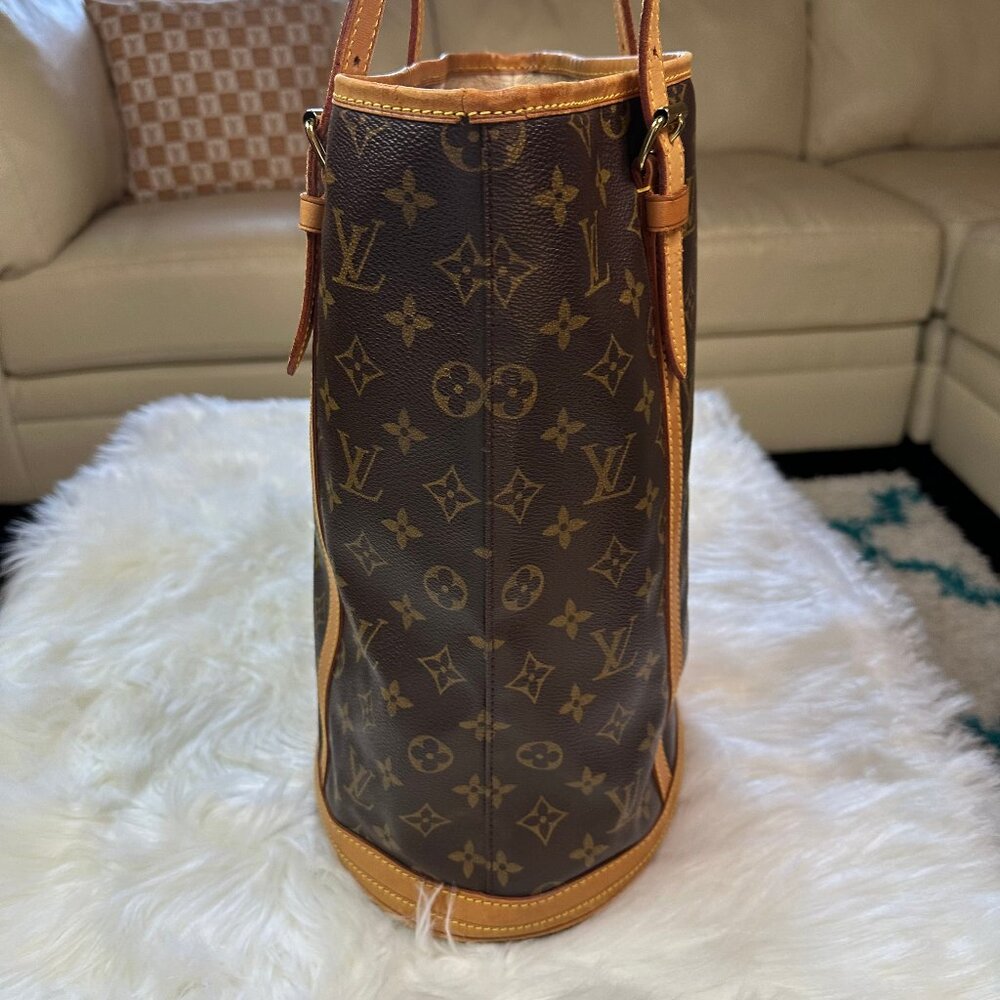 Louis Vuitton Monogram Bucket GM Tote Bag With COA and Dusty - Picture 4 of 14